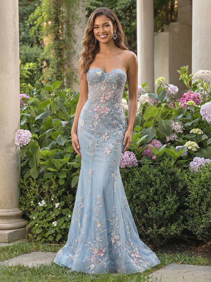 Lace Appliques Sweetheart Strapless Tulle Pleated Prom Dresses