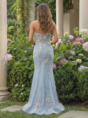 Lace Appliques Sweetheart Strapless Tulle Pleated Prom Dresses