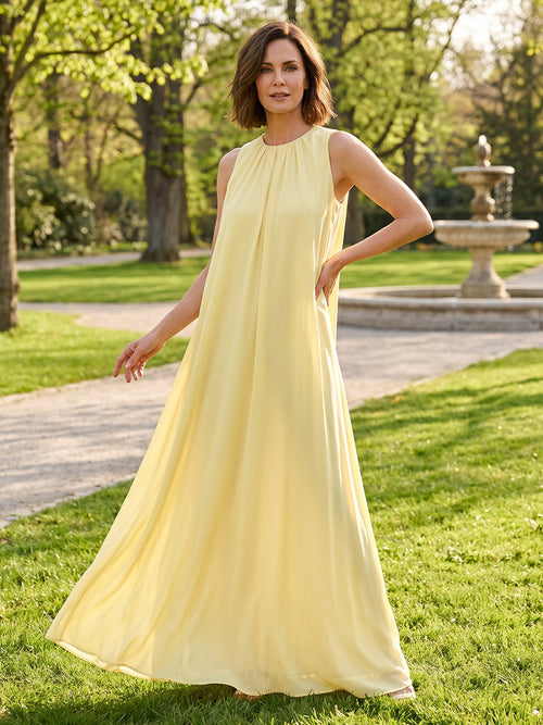 Chiffon A Line Scoop Neck Pleats Simple Formal Dresses