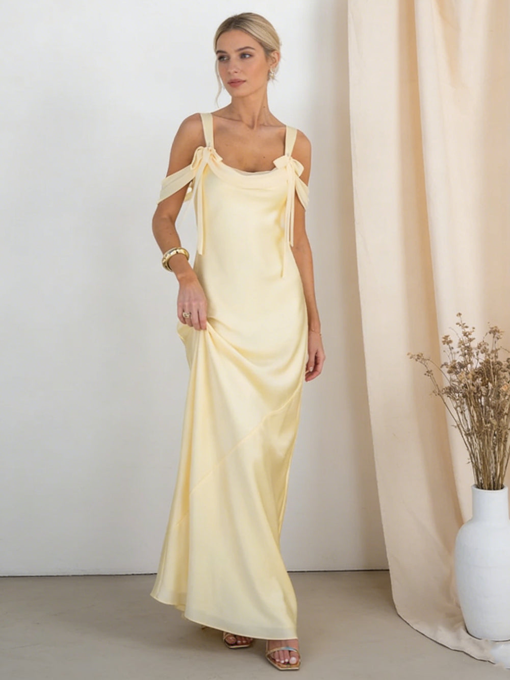 Satin Spaghetti Straps Bridesmaid Dresses with Bows