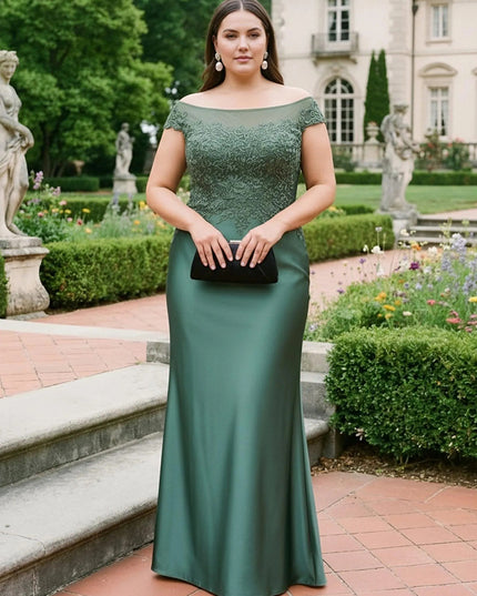 Satin Lace Appliques Scoop Neck Evening Dresses