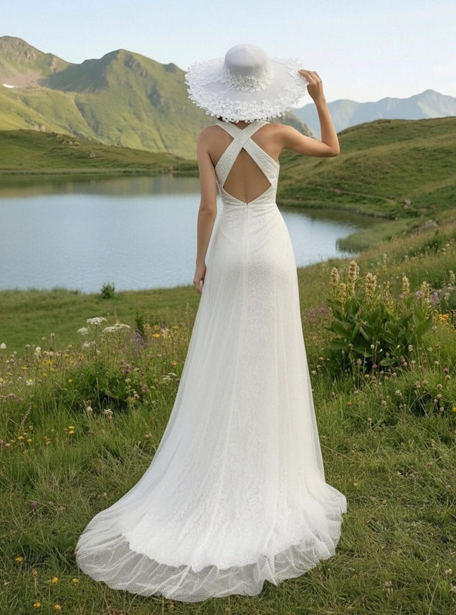 Laces A Line Halter Long Backless Wedding Dresses