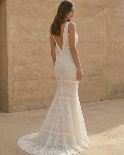 Laces Mermaid V Neck Long Wedding Dresses