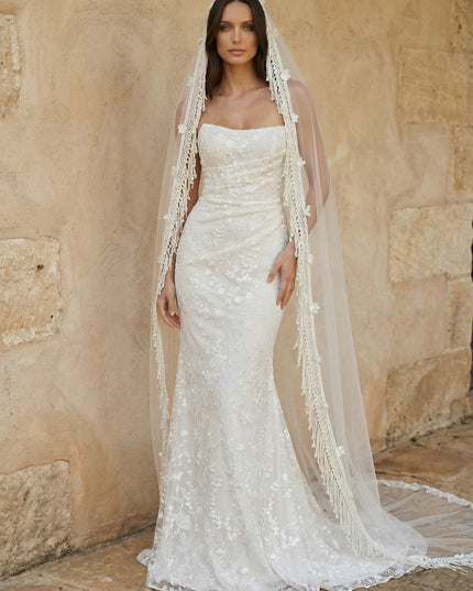 Laces Mermaid Strapless Long Wedding Dresses