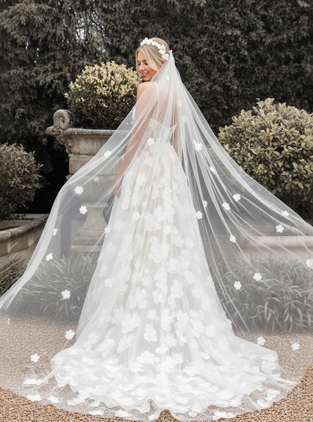 Spaghetti Straps Wedding Dresses Lace Appliques